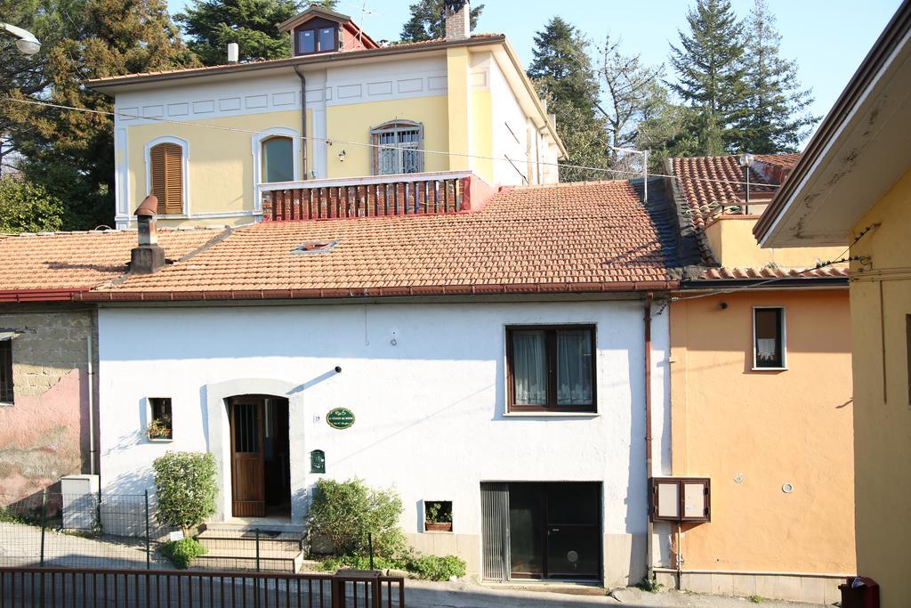 Le Stanze Dei Nonni Bed & Breakfast Avellino Bagian luar foto